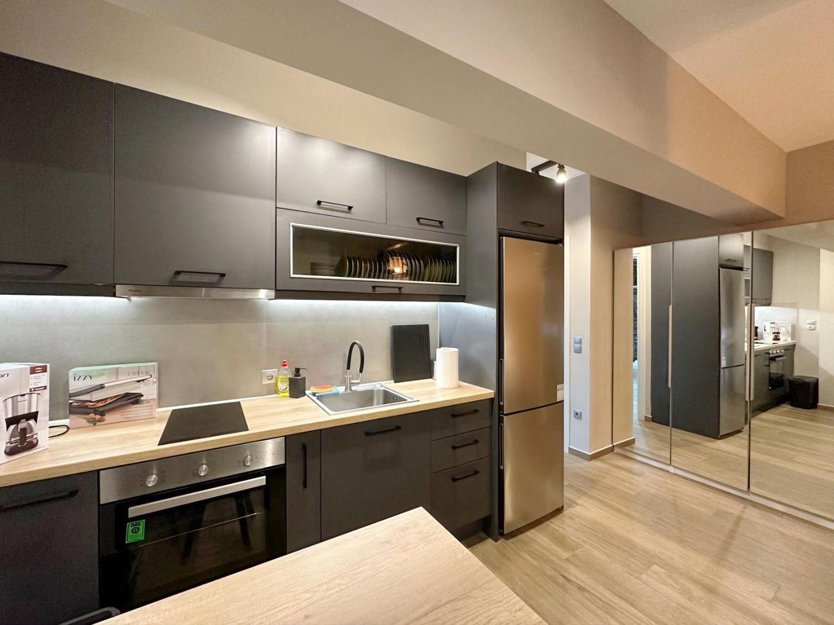 Wsd Sfaelou Apartment Hotel Афіни Екстер'єр фото